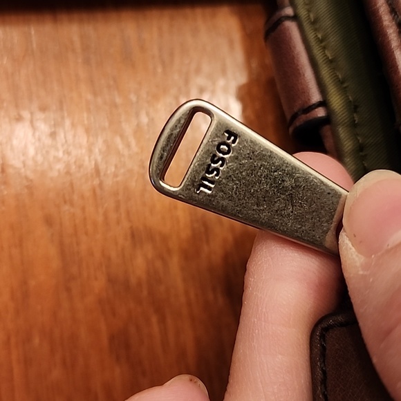 Fossil Key Per olive quilted Tote! BARELY USED CONDITION! - Picture 9 of 12